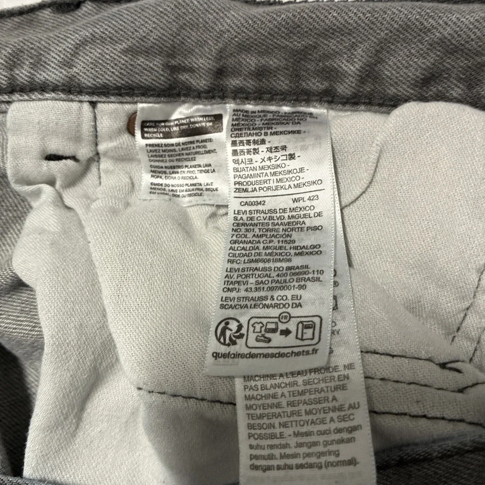 Levi's 501 Jeans Gray Mens‎ 40x 32 Straight Fit Red Tab Denim Button Fly